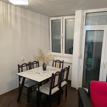 Stan Na Dan Dm בייאליינה